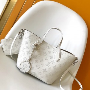 「#0362」Louis Vuitton MBlossom  M11842  20.0 x 20.0 x 12.5