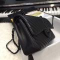 「#10229」Chanel black black button 2018 big V 25cm 「#10229」Chanel black black button 2018 big V 25cm