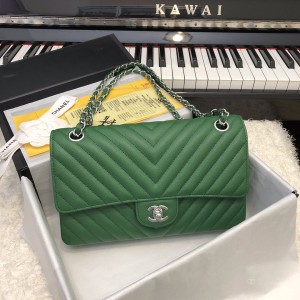 「#10231」Chanel Green Gold Buckle 2018 Big V 25cm