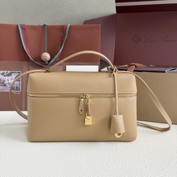 「#7148」Loro pian Extra bag L27 gold buckle - FAN4043 - 16cm*27 cm*10cm - light bamboo yellow 「#7148」Loro pian Extra bag L27 gold buckle - FAN4043 - 16cm*27 cm*10cm - light bamboo yellow