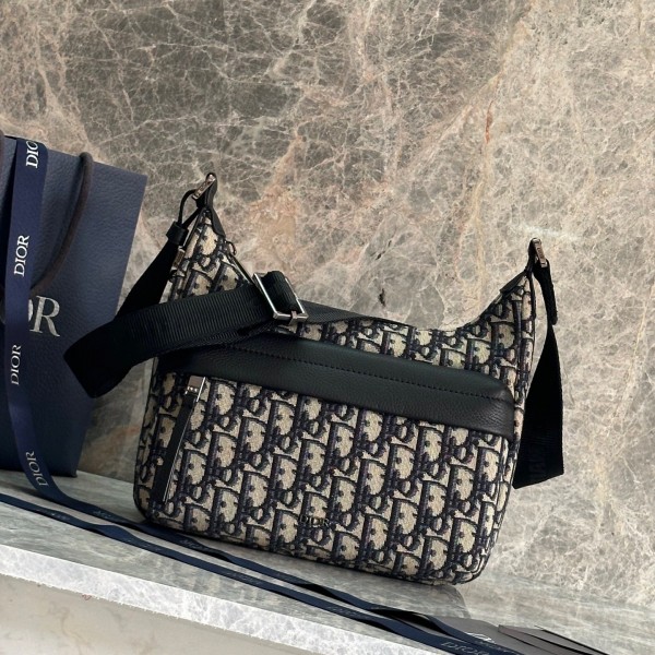 「#2070」 dior 380 apricot  25 x 22 x 9cm