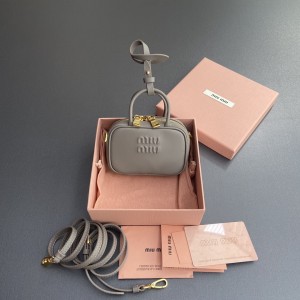 「#9116」 miumiu 5NR036  w11×h7×d4cm