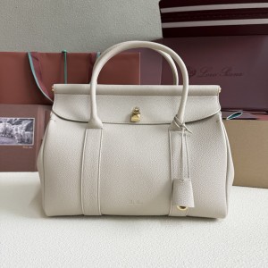 「#7174」Loro pian  Loom L32 gold buckle - FAN9610 - 33cm✖️23cm✖️18CM - light beige