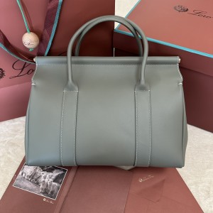 「#7176」Loro pian  Loom L32 gold buckle - FAN9610 - 33cm✖️23cm✖️18CM - radiant green