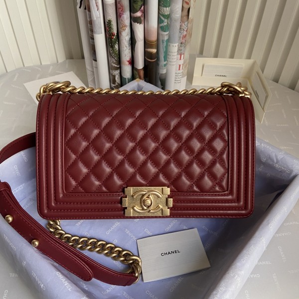 「#10237」Chanel Red Ribbed Gold Buckle Hot Mom Bag 67086 25cm