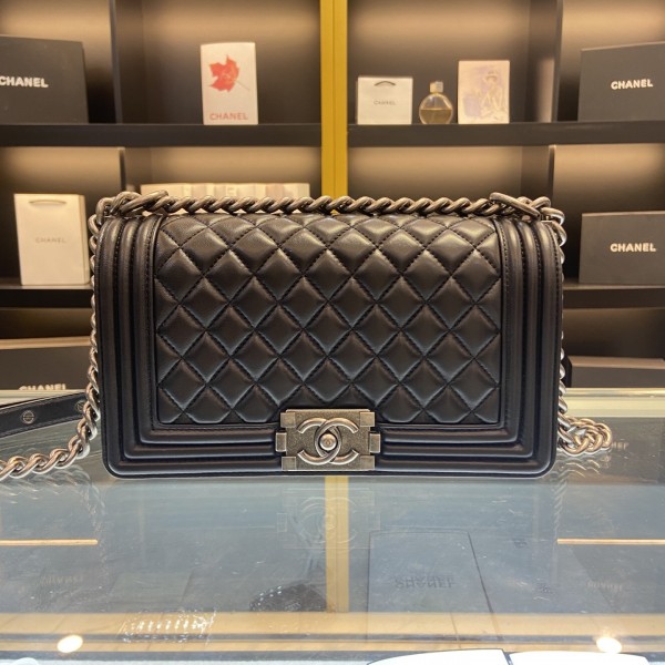 「#10241」Chanel ribbed silver buckle silver chain hot mom bag 67086 25cm