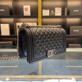 「#10241」Chanel ribbed silver buckle silver chain hot mom bag 67086 25cm