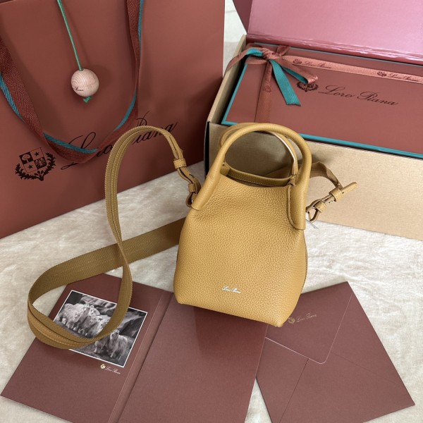 「#7202」Loro pian Bale  - 16cm*14cm*23cm - white wool - ginger yellow