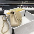 「#10256」Chanel 2018 Big V Beige Gold Chain Gold Buckle 20cm AS5500