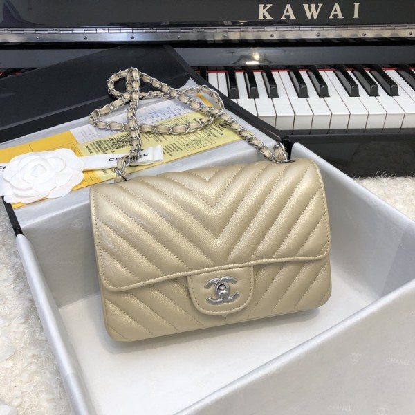 「#10257」Chanel 2018 Big V Beige Silver Chain Silver Buckle 20cm AS8500 「#10257」Chanel 2018 Big V Beige Silver Chain Silver Buckle 20cm AS8500