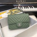 「#10259」Chanel 2018 Big V Bamboo Green Silver Chain Silver Buckle 20cm AS8500