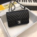 「#10267」Chanel 2018 Big V Black Silver Chain Silver Buckle 20cm AS8500