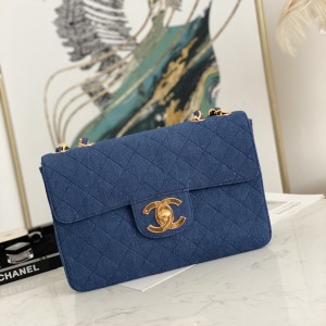 「#10303」Chanel Classic Flap Bag with gold buckle and gold chain A88 30*21*8cm