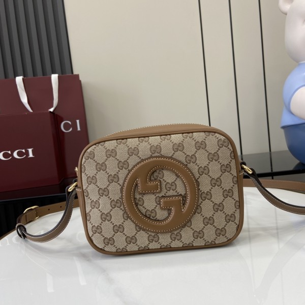 「#3788」GUCCI Blondie 820429 21x 15.5x 8