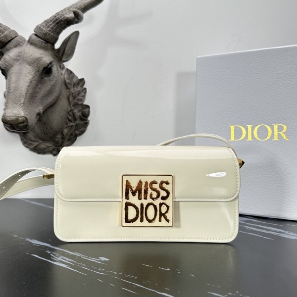 「#2086」 dior 1171 Milky white  22*11*6cm