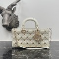 「#2088」 dior M0540 White 26 x 13.5 x 5 cm