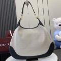 「#3859」GUCCI Body 815924 49x 46x 4