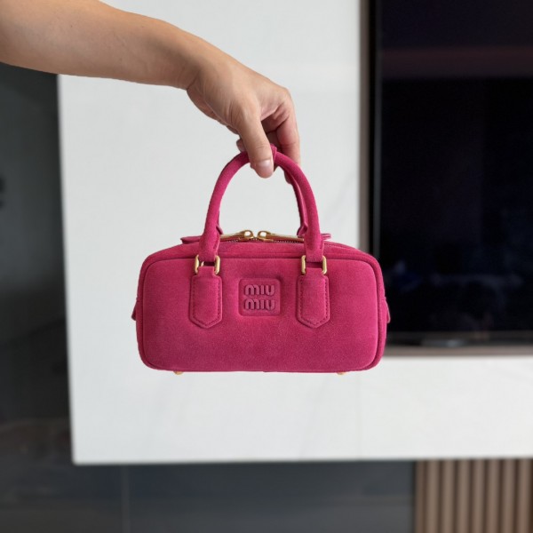 「#9137」 miumiu 5BB142 Rose Red  22*10.5*7.5