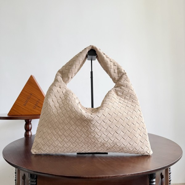 BOTTEGA VENETA Hop 796262   46×10×21