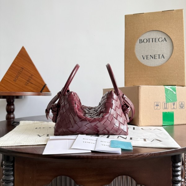 「#11004」BOTTEGA VENETA  loop 796615 19*12*9