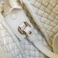 「#11012」BOTTEGA VENETA padded intreccio 805739  23*11*8