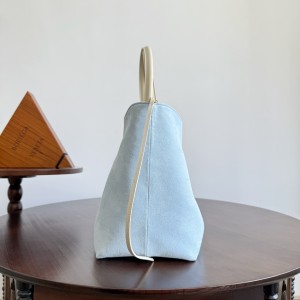 「#11015」BOTTEGA VENETA  tote  81716650*27*24cm