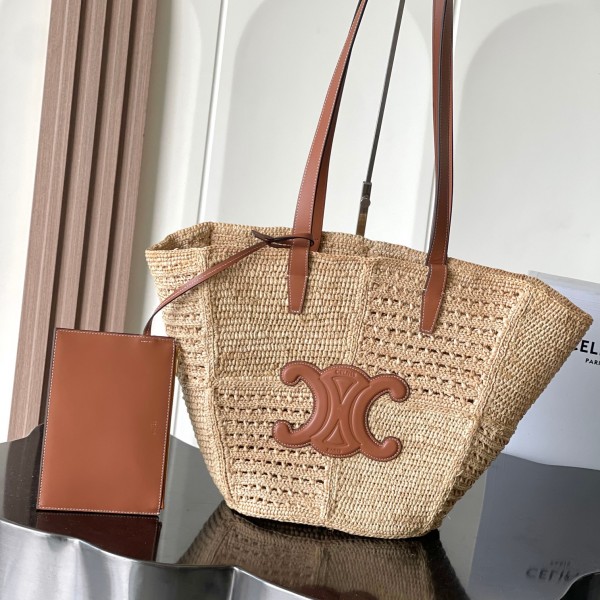 「#3912」CELINE  TRIOMPHE  119682FWB.04LU  23x31x17