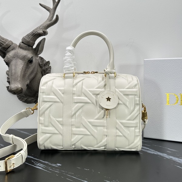 「#2098」 dior 1365 White 25 x 19 x 15cm 「#2098」 dior 1365 White 25 x 19 x 15cm