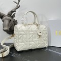 「#2098」 dior 1365 White 25 x 19 x 15cm 「#2098」 dior 1365 White 25 x 19 x 15cm