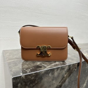 「#3951」CELINE TEEN TRIOMPHE  188423 PJ880 18.5 X 14 X 6