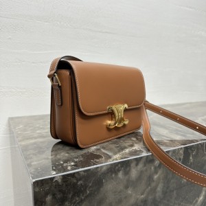 「#3951」CELINE TEEN TRIOMPHE  188423 PJ880 18.5 X 14 X 6