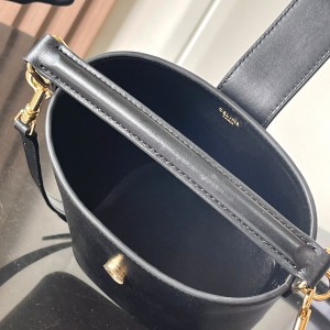 「#3966」CELINE  MINI LOUISE 13.5✖️16✖️10 