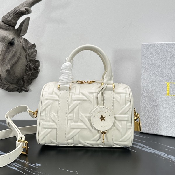 「#2099」 dior 1365 White 20.5 x 13.5 x 12cm 「#2099」 dior 1365 White 20.5 x 13.5 x 12cm