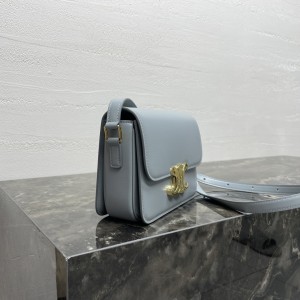 「#3976」CELINE  TEEN TRIOMPHE  188423 18.5 X 14 X 6