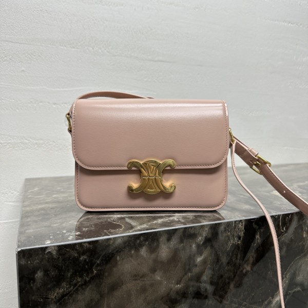 「#3977」CELINE TEEN TRIOMPHE 188423 18.5 X 14 X 6 「#3977」CELINE TEEN TRIOMPHE 188423 18.5 X 14 X 6