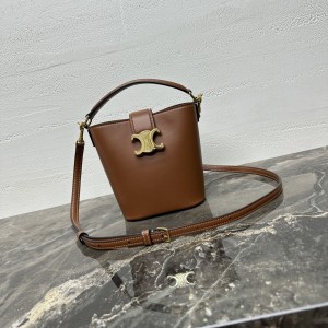 「#3981」CELINE  LOUISE  10N473 13.5 X 16 X 10 