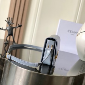 「#3985」CELINE  Teen Triomphe 188423 18.5X 14 X 6