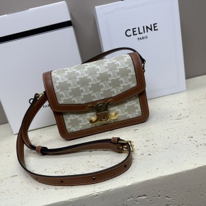 「#3987」CELINE  Teen Triomphe 188423 18.5 X 14 X 6