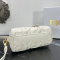 「#2100」 dior 1365 White  16 x 11 x 8cm