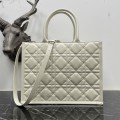 「#2114」 dior 32 Milky white 36cm 「#2114」 dior 32 Milky white 36cm