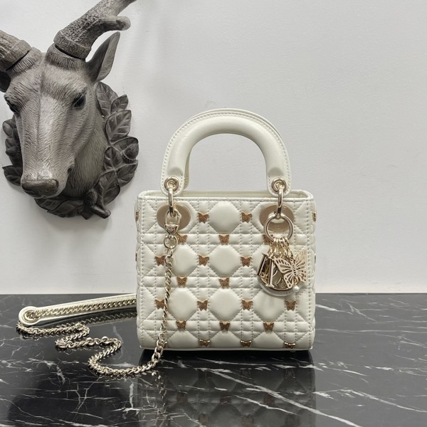 「#2119」 dior M0505 White   17 x 15 x 7cm