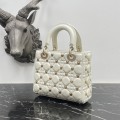 「#2120」 dior M0538  White 20 x 17 x 8cm