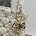 「#2120」 dior M0538  White 20 x 17 x 8cm