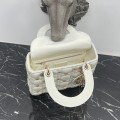 「#2120」 dior M0538  White 20 x 17 x 8cm