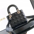 「#2002」dior  M0538  black  20 x 17 x 8