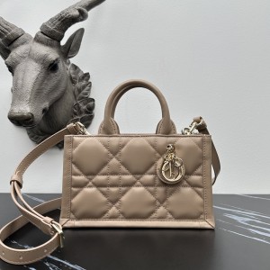 「#2124」 dior 1160 Light pink 21.5 x 13 x 7.5cm