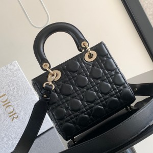 「#2005」dior M0538  black  20 x 17 x 8 （cm）