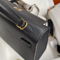 「#4230」 Hermès Epsom leather black gold buckle waxed thread Kelly bag 25cm