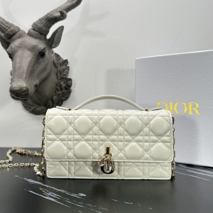 「#2146」 dior 1128 Pearl White  21×11.5×4.5cm 