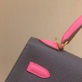 「#4240」 Hermès Epsom Pewter Grey Lipstick Pink Gold Buckle Kelly Bag 25cm